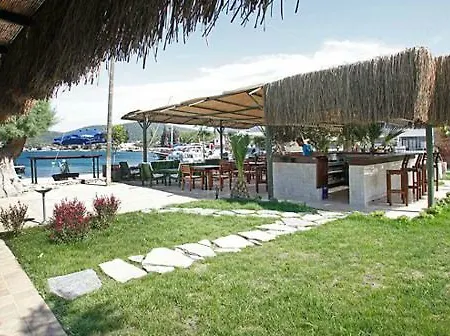 Velena ホテル ゴルトゥルブク